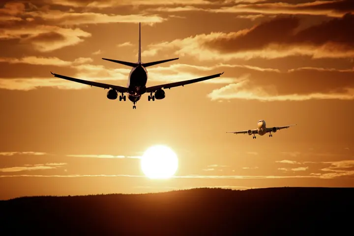 Airliner in flight